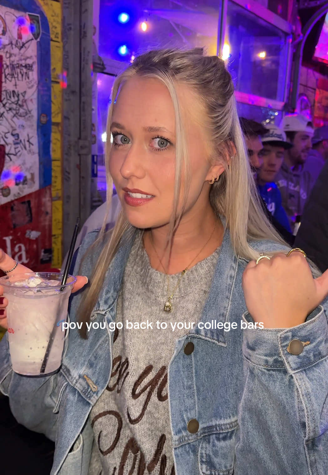 pov you visit your college bars in your late 20s 💙 #universityofkentucky #tinroof #college #bars #funny 