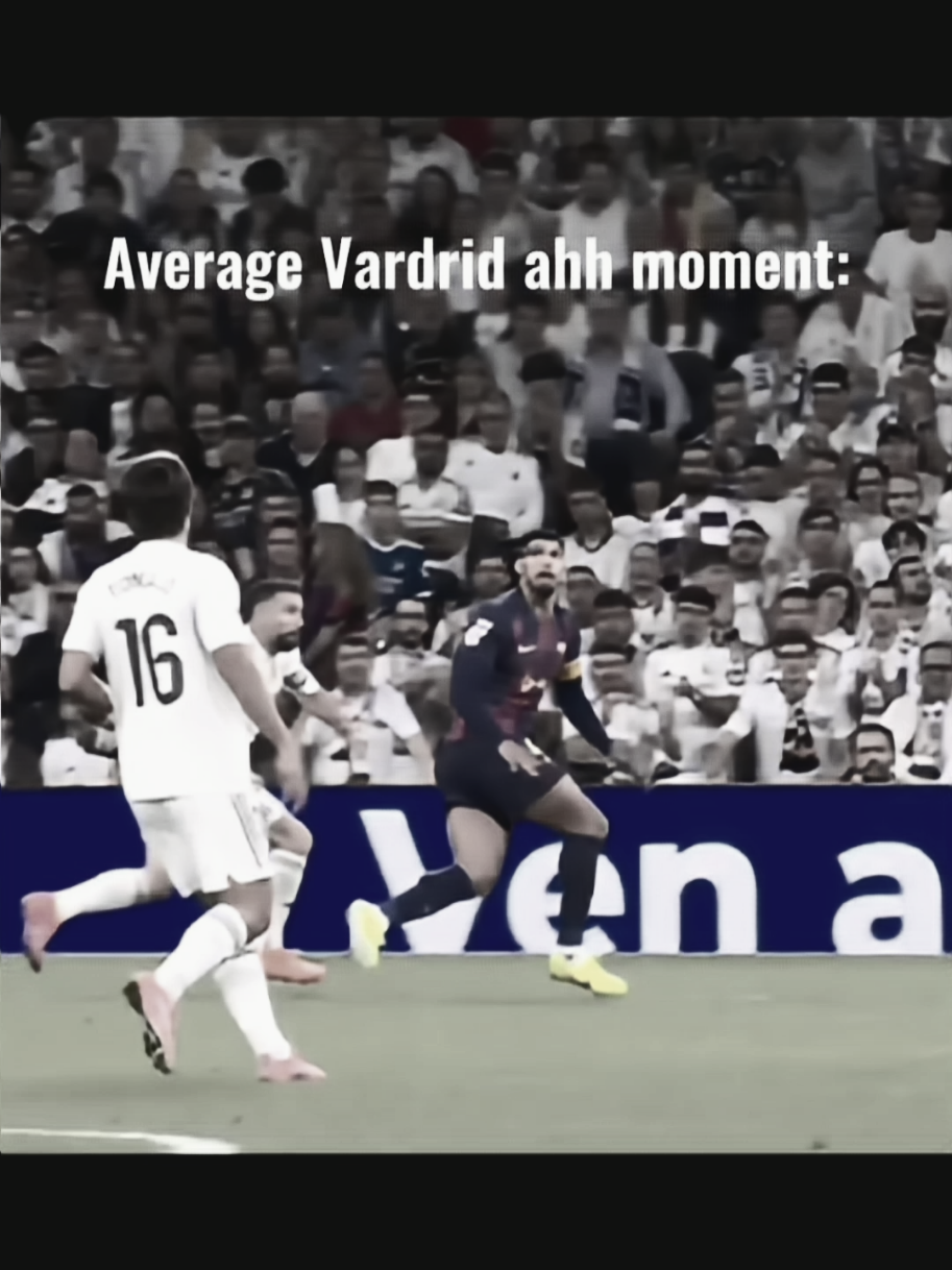 How is that not a Penalty 💀🙏 #Elclassico #vardrid🤡 #barcelona #footballtiktok #realmadrid 