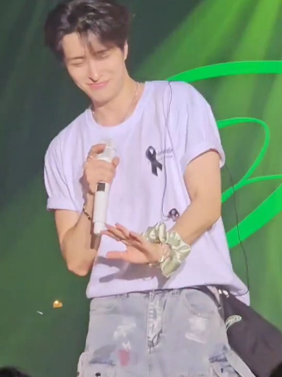 Just Right ด้วยตาเนื้อ แล้วดีมากกก #fermata_inbkk #fermata_inbkk_d2 #youngjaetourasia2025 #YOUNGJAE 