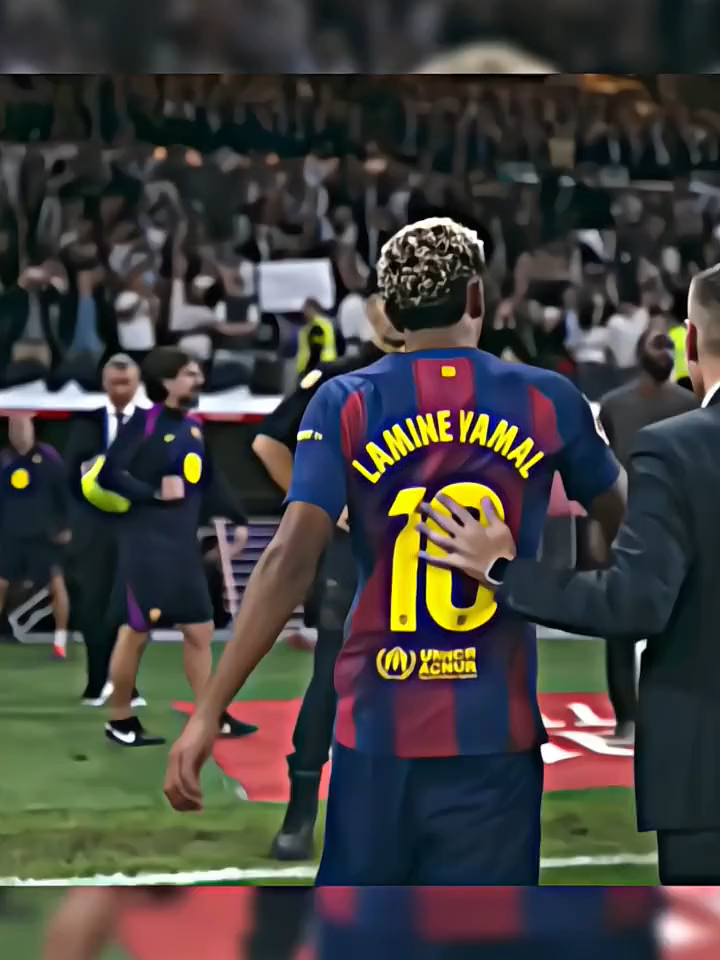 Kasihan si kiplii🤣#realmadridfc #halamadrid #realmadridfans #realmadrid #ElClasico #fyp #laliga