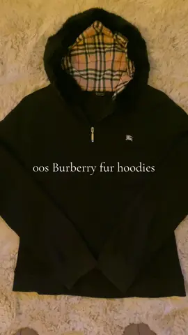 2000s Burberry Black Label Removable Fur Hoodies (Japan Exclusive) #archive #burberry #archivefashion #furhoodie #swag 