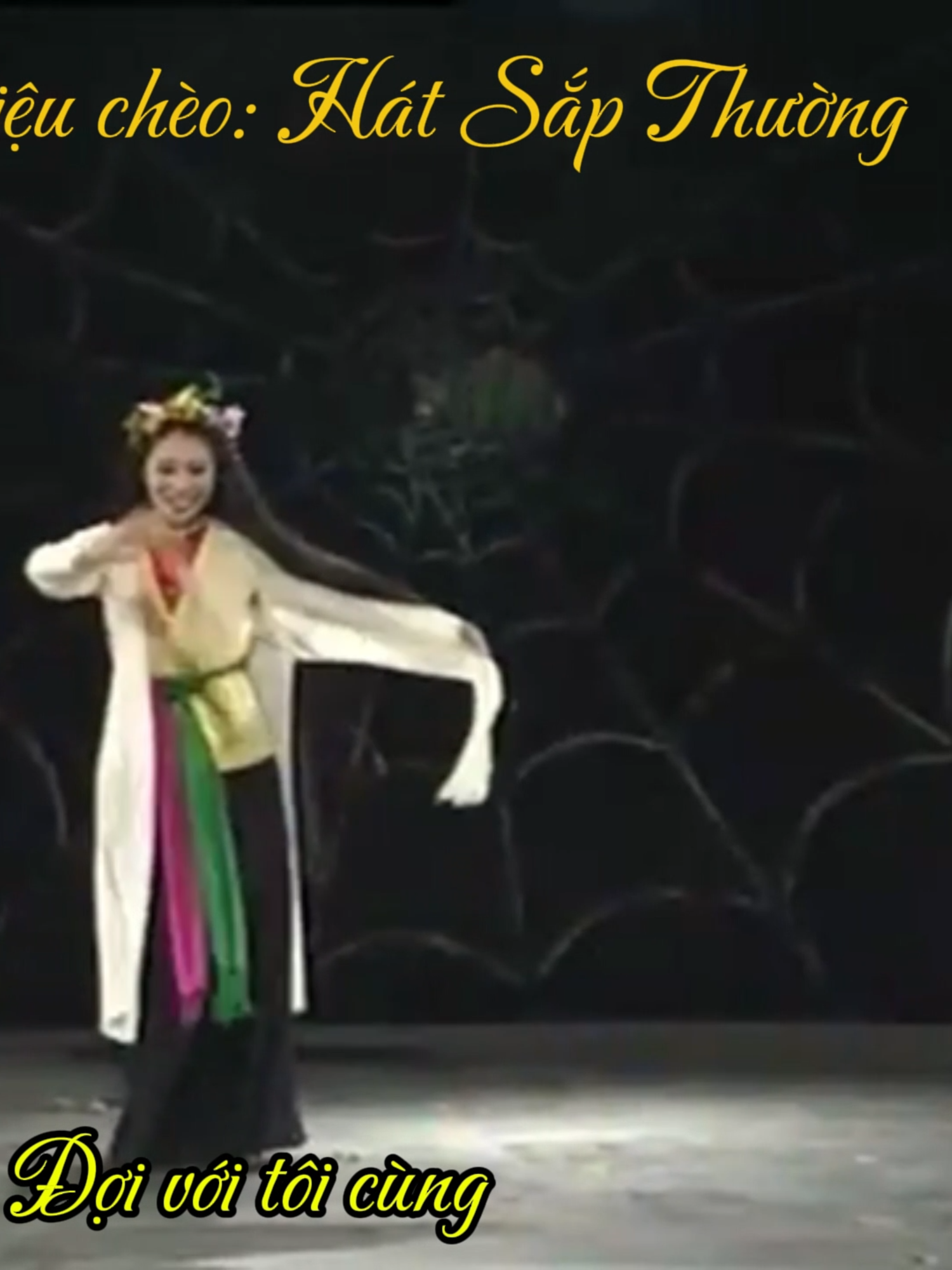 29. Làn điệu chèo Hát Sắp Thường  Bể nhà chàng tuy rộng nhưng lòng bể bạc  Còn ngòi kia tuy hẹp nhưng lại là mạch ái nguồn ân  Dù chàng có mang vàng bạc lát sân  Thiếp cũng không thèm bước chân tới cửa #Suyvan #Cheoco #xuyvangiadai#nhahatcheovietnam @NSND Khắc Tư: Kim Nham  @NSUT Minh Tân: Mụ Kim NSND Thúy Ngần: Súy Vân