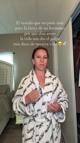 Aveces las cosas más simples como un vestido guarda las historias más tristes , pero también me recuerdan cuanto  eh aprendido a sanar🫶#recuerdos#amoreterno#fuerza#sanando#fypシ゚viral 