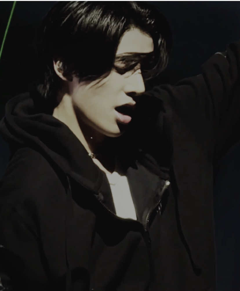 eat it up #jake #jakesim #jakeenhypen #jakeedit #fyp ib hoonpie scp me n mary 