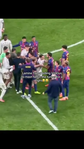 Lamine Yamal telling Vinicius to meet him in the tunnel for a fight😂 #lamineyamal #realmadrid #fighter #fcbarcelona #vinicius 