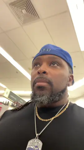 CANDY CORN🙅🏾‍♂️ #gross #candycorn #halloween #raremen #candy 