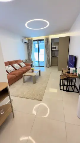 Studio à louer 📍Virage Yoff Dakar 🇸🇳 Détendez-vous dans ce logement calme et élégant adapté pour toute occasion.  Il s’agit d’un studio situé au 4ème étage d’une résidence neuve, avec terrasse aménagée pour détente et salle de sport. 📞+221 78 603 32 24  🔗 https://www.airbnb.com/l/vQaYhmxq  #senegal #dakar #airbnb  #travel #voyage    
