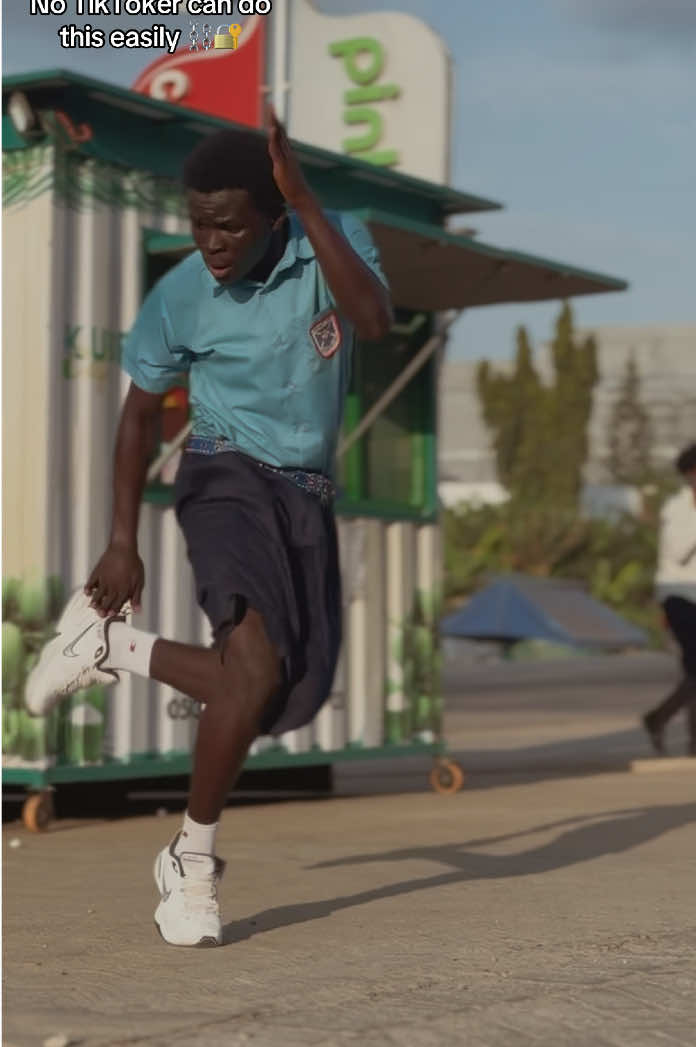 No TikToker can do this easily ⛓️🔐tag that one dancer you think can do this without stress 🫵🏻Dc:🙋🏽myself Cc:@Yoisboy Beat #grandtco #blueisthecolor💙 #thechosenone 