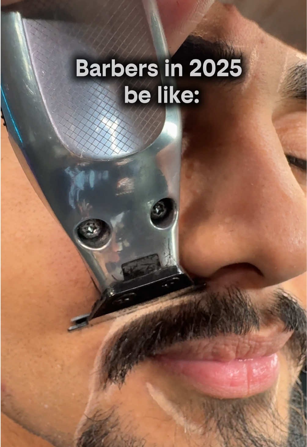 Barbers in 2025 be like 🤣 - #Barbertok #barber #oddlysatisfying #katybarber #besthoustonbarber 