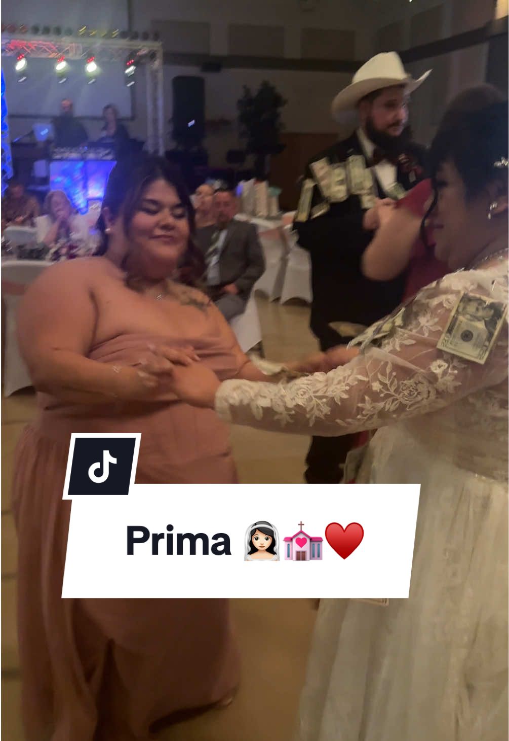 🥹♥️ balie con mi prima 🥳 #primasforever #bodamexicana #boda 