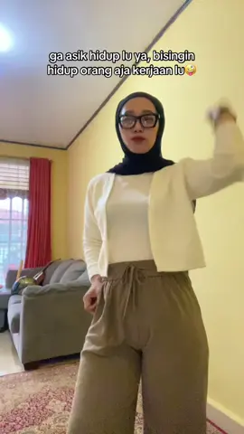 aslinya kamu munaFuck 😂