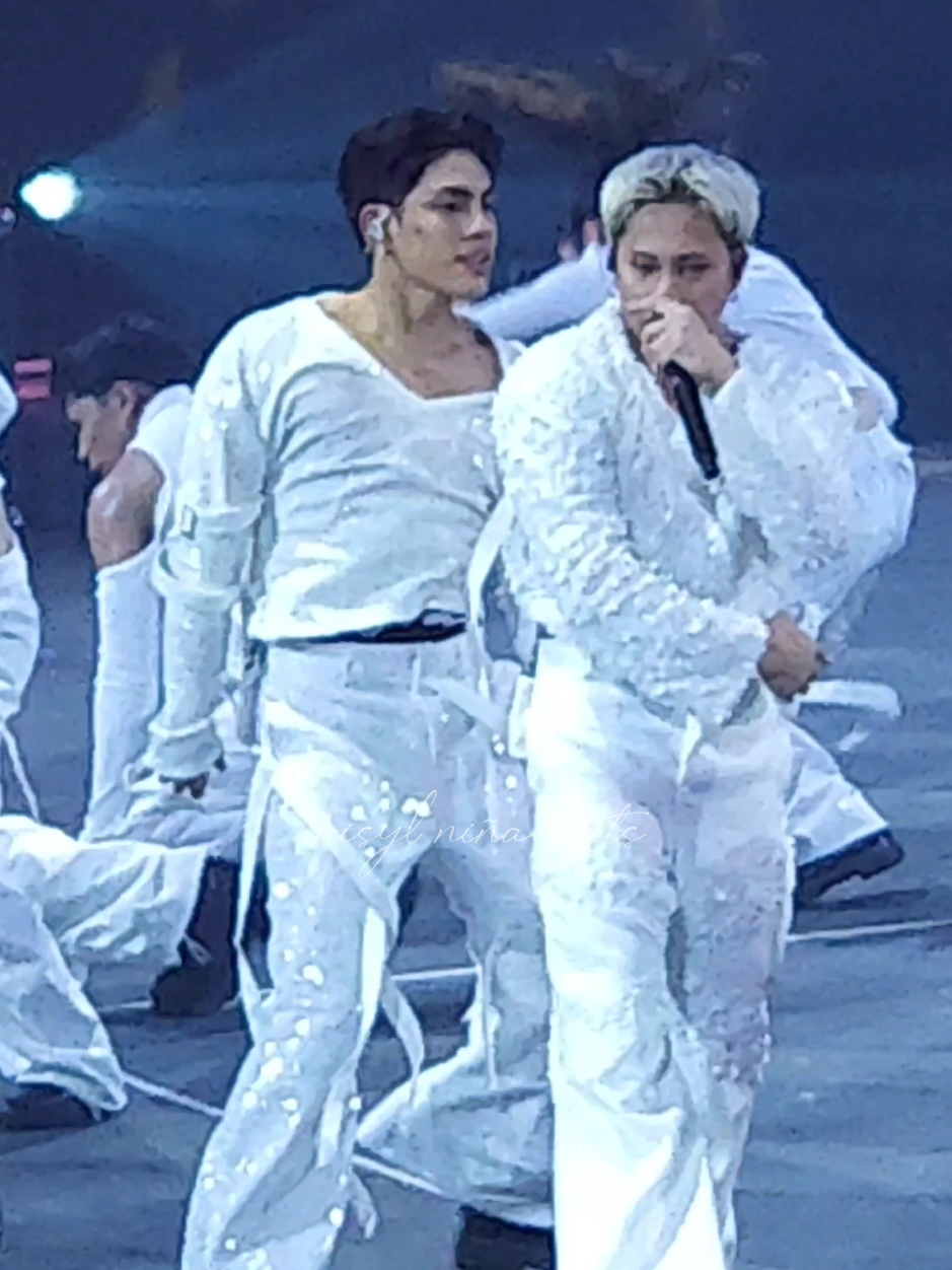 10262025 | Thank you to whoever thought of having Stell na sasangga kay Ken. Salamat sa buhay mo. SB19 BACK IN ARANETA #KENTELL #kentellverse #SB197thAnniversary  #SB19FastZoneConcert #fypシ 