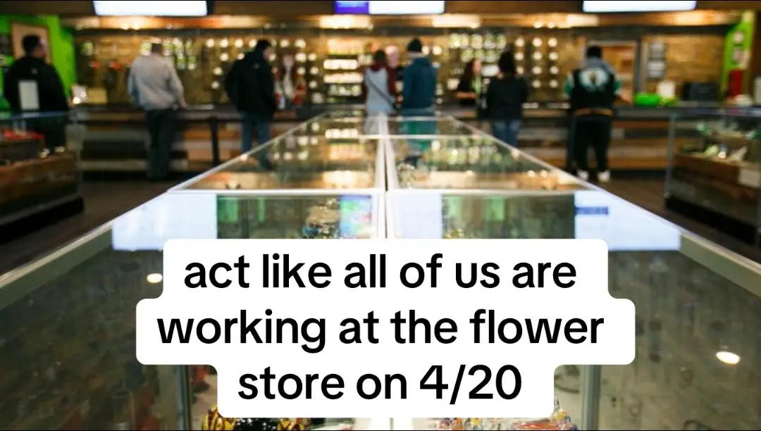 “CAN SOMEONE PLEASE REFILL THIS JAR OF MAUI WAUI, THIS GUY WANTS AN OZ” - #fyp #denver #dispo 