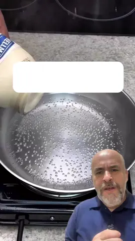 🤯 PREPARE-SE PARA ESSA! Eu sei que parece loucura, mas a maionese na água fervendo pode SIM se transformar em um bolinho super saboroso e diferente! 🥟 #vocesabia #maionese #receitasfaceis #curiosidade #receitasimples 