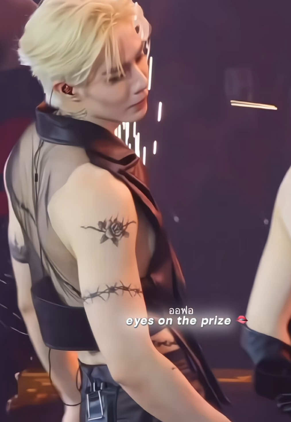 shamelessly checking him out… (same hia, same) mupeng ya pak #zeepruk #nunew #zeenunew #ZeeNuNew2ndConcert #ZeeNuNewCrazyInLoveConcert  