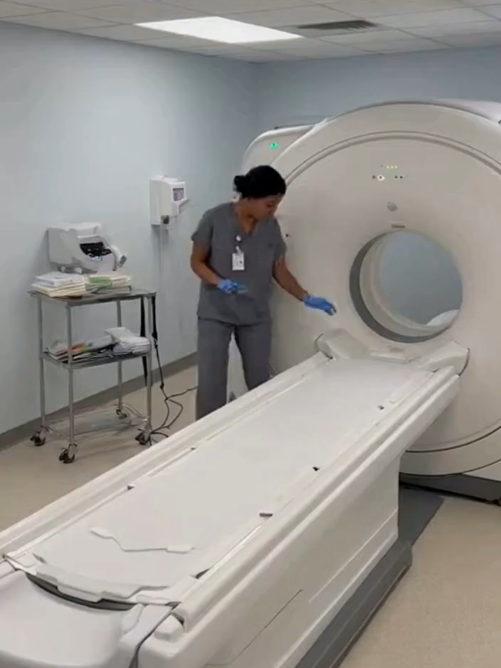 MRI Machine Power #MRi #mrimachine #incidentmri #CCTV #accident#foryou