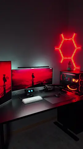 @LOOI Robot is back from vacation🏖️  #looirobot #GamingSetup #desksetup #pc #pcgaming 