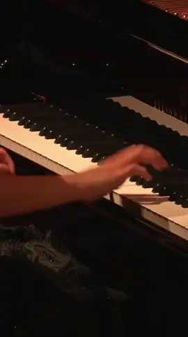 A Sunday dose of Bach 🎶 One of my all-time favourite Bach pieces… Do you know it? 😊 #pianist #brussels #flagey #bach #piano  