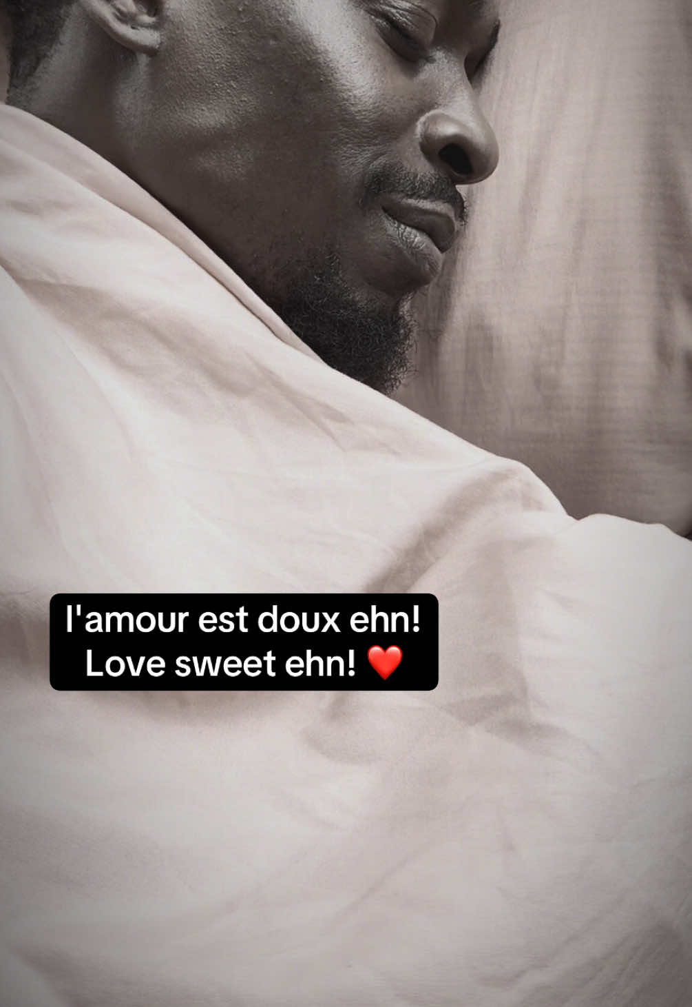 #mrleo #camerountiktok🇨🇲 #africa #newmusic #newsong  Mode “Ndolo” l'amour est doux ehn. Love sweet ehn ❤️❤️❤️ Je vous souhaite beaucoup de joie en cette fin d'année ✊🏾✊🏾