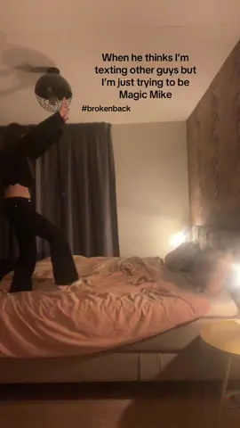 #magictrick #brokenback #mike #fyp #likethisvid 