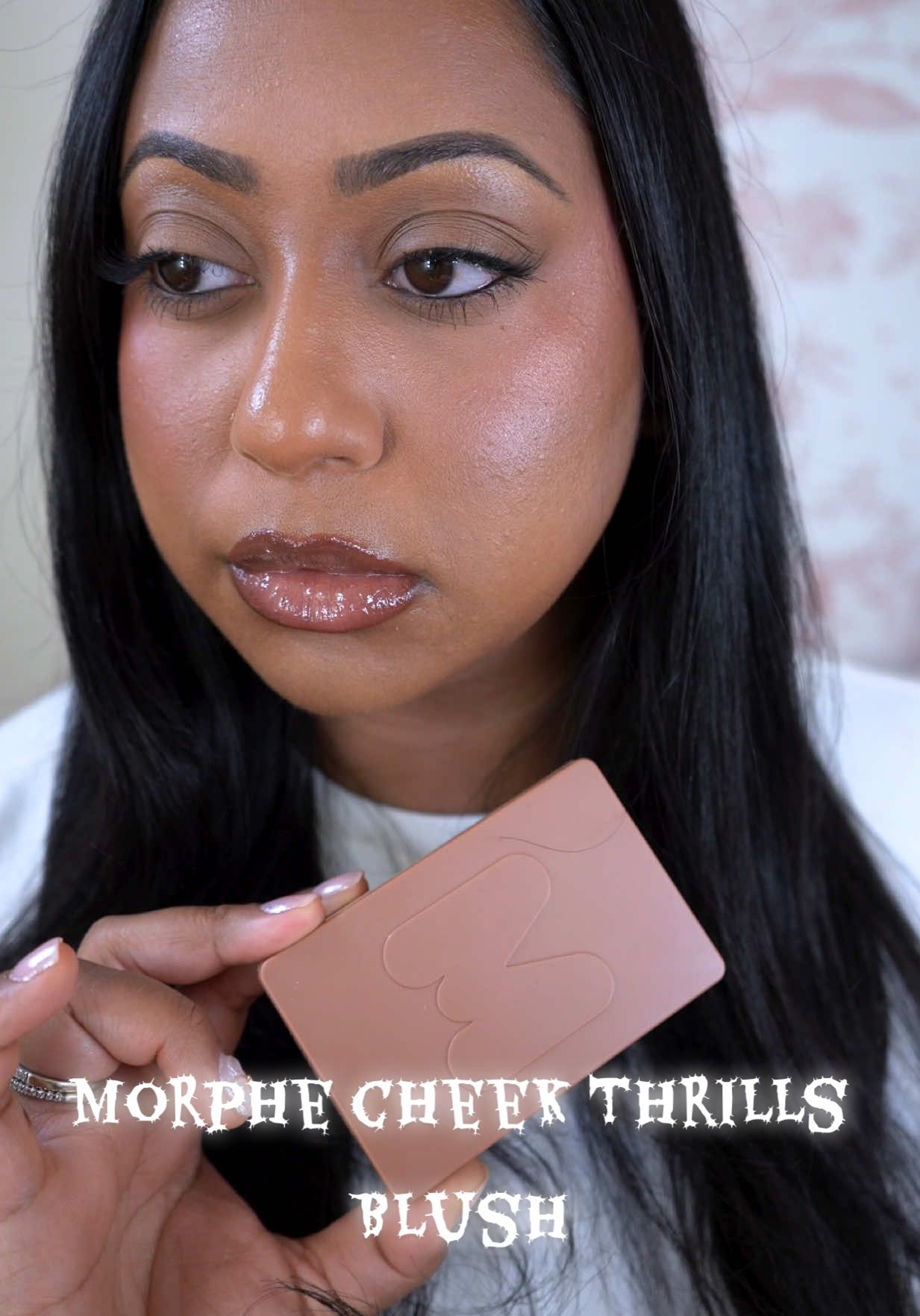 I am back from the dead lol … after spending a lousy few weeks being sick I’m back better than ever ❤️ anyways .. how stunning is this shade !!I couldn’t wait to get this on my face !! @Morphe Cosmetics Cheek thrills in the shade After Party ❤️❤️ #morpheartistrycollective #morphebabe #cheekthrills #blush 