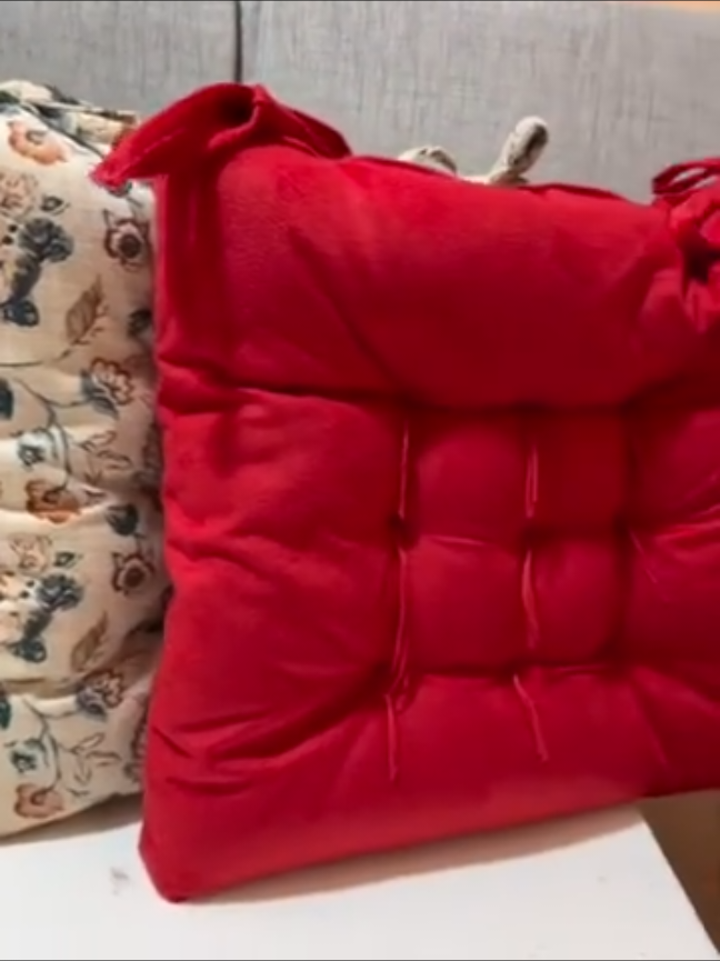 *FUTÓN COMUM  ASSENTO  ALMOFADA PARA CADEIRA 35X30 TECIDO SUEDE AVELUDADO por R$26,15 - R$26,95.*  Compre na Shopee agora! https://s.shopee.com.br/50QknCrrGA?share_channel_code=1