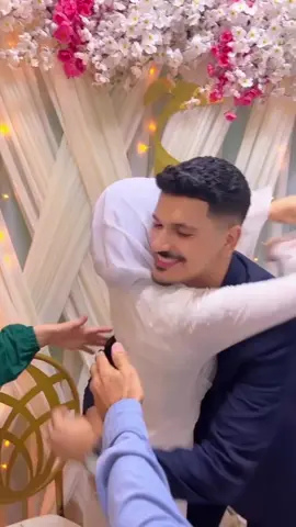 Hugs after nikkah one day inshallah 😭🫂🫂#couplemuslim #inshallahviral #hugs #muslimtiktok #muslimfyp 