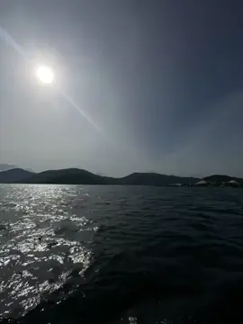 Muộn rồi đừng buồn nữa ngủ di. #xuhuong#viraltiktok#ngủngon #24