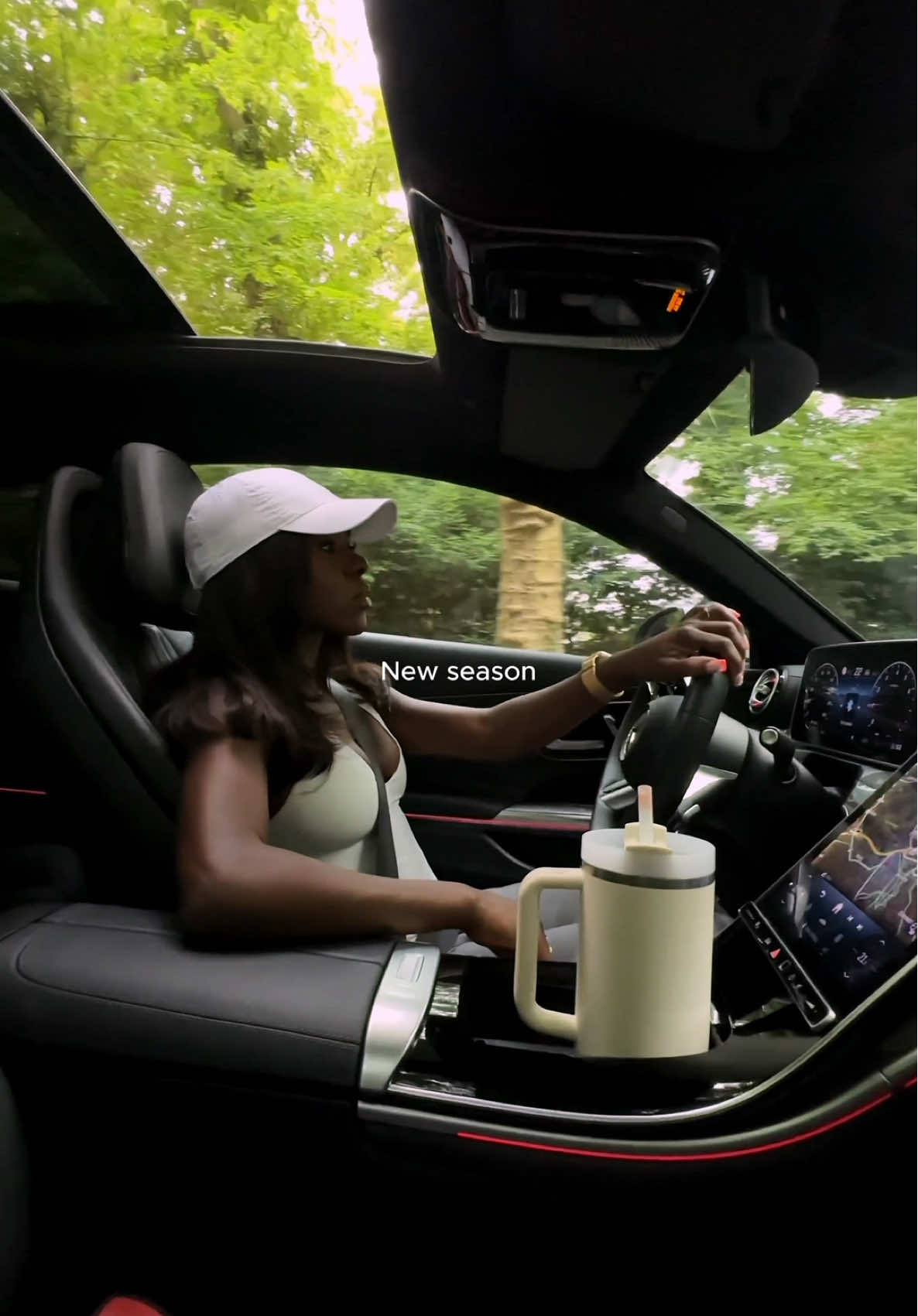 New season, same vision. Staying consistent, staying focused and letting the work speak for itself.🤍 Small steps every day, trust the process and keep leveling up, your future self will thank you. 💭 What’s your vision this season? Drop it below ⬇️ #winterarc #SelfImprovement #motivation #fitnessmotivation #productivity 