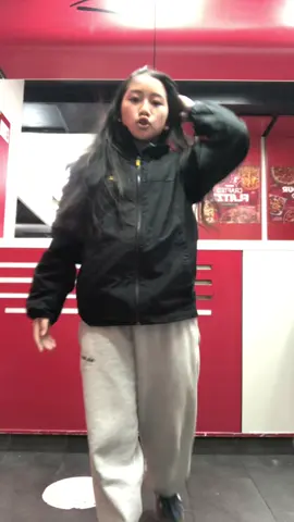 pizza hut dance after comp @ellielxxx #fypage #dancer #pizzahut #cool #lightsdownlow 