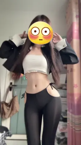 #Fyp #Beauty #Pretty #Curvy #Dancer 