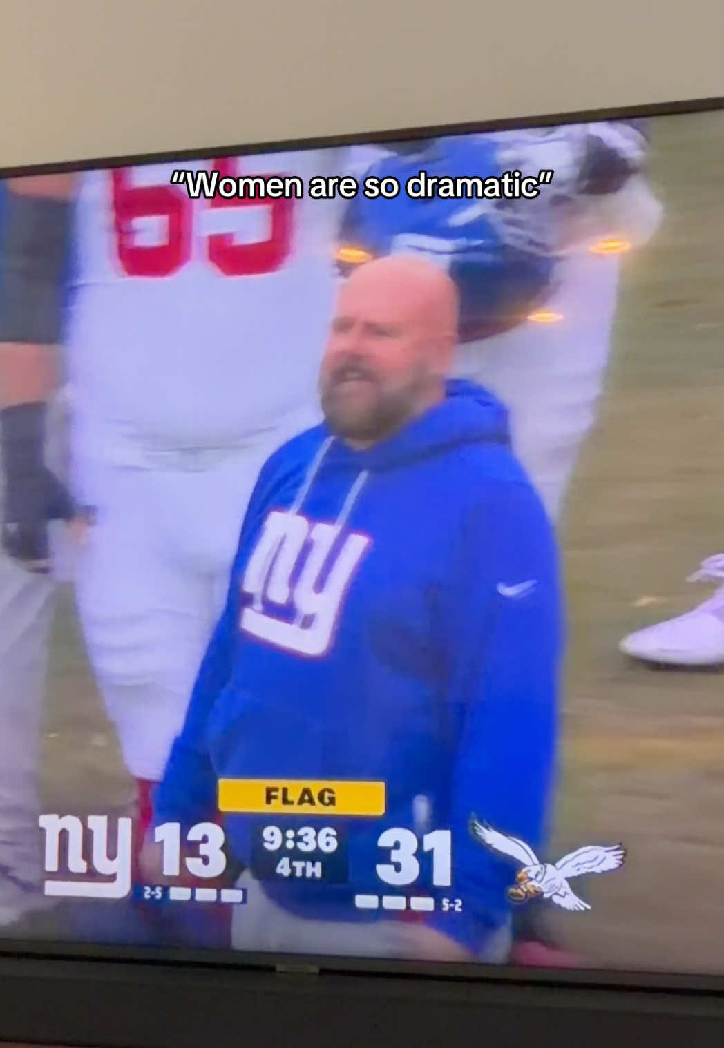 When he puts his headset back on 😂  #fy #fyp #football #nfl #nygiants #eagles #foryoupage #fypシ #viral #footballtiktok @@New York Giants 
