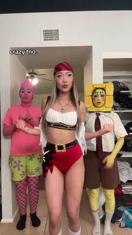 who lives in a pineapple under the sea? 