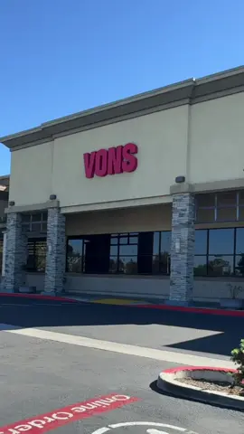 Looking for the sour bats! #fancenance13 