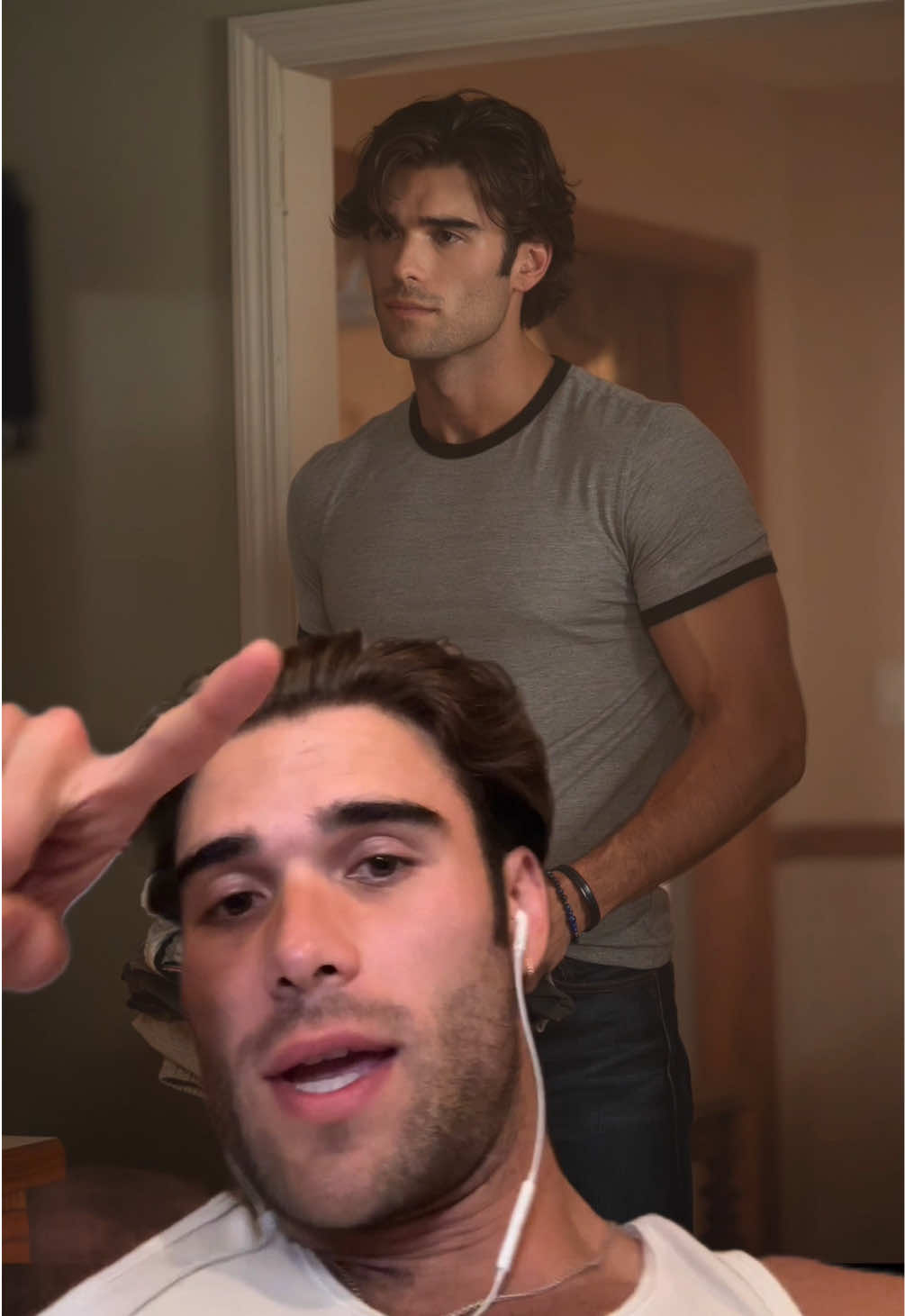 It ain’t easy being the sweatiest man on set. Finishing the story from Friday’s 👾 livestream! #greenscreen #storytime 