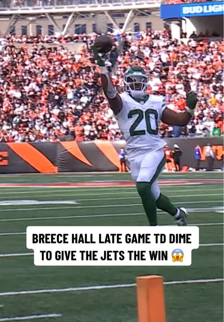 are you kidding me #breecehall??? #newyorkjets #nfl @New York Jets 