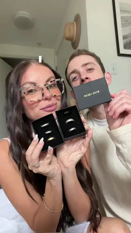 @RING BEAR - Mens Wedding Rings sent us their Try-On Kit and it made wedding band shopping so easy 🤍 He got to test out 6 different styles and sizes before choosing his favorite- such a fun at-home moment together! #ringbear #weddingtok #bridetobe #weddingbandshopping #2026bride 