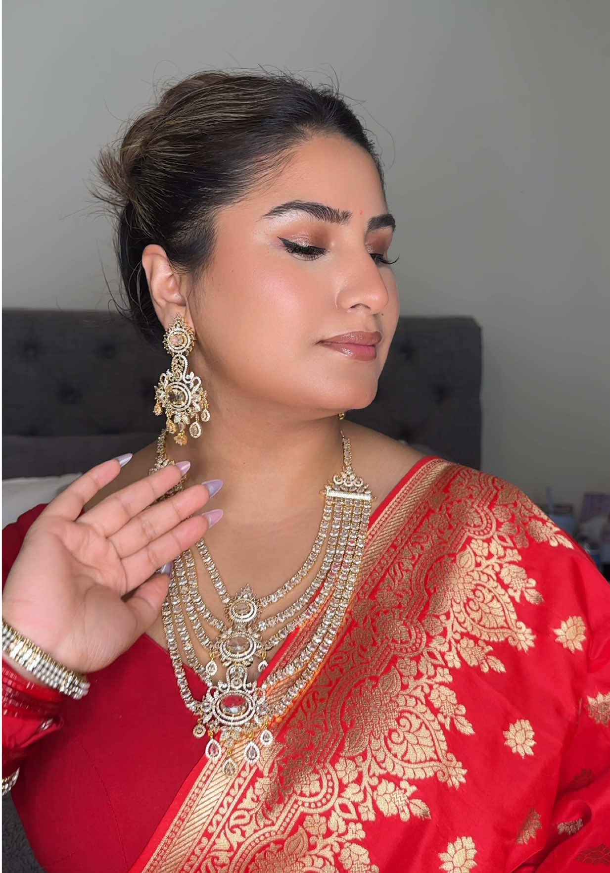 Ladies and gentleman- Her ✨ #redsareeglam #desitransition #makeup #traditionalwear #microinfluencer 
