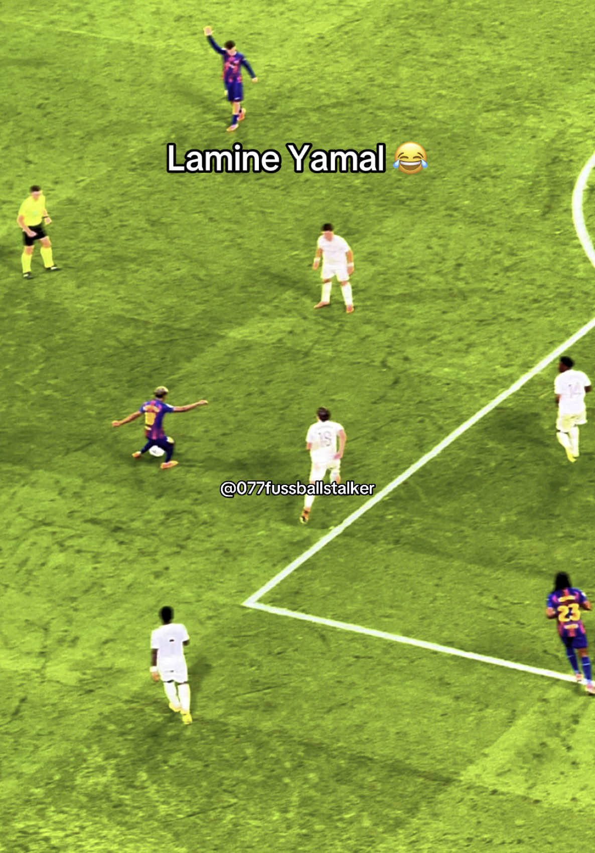Lamine Yamal 😂 #lamineyamal #spanien🇪🇸 #spain #viralvideos #viralditiktok #skillsfootball #virale #laliga #barca #fcbarcelona🔵🔴 #footballedit 