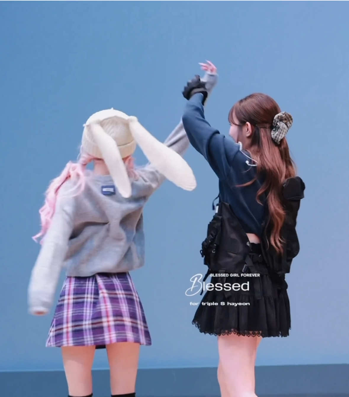 🦔：You know you love me. 🐰：Do I know that？ 🐰：Yes，yes I do #트리플에스 #tripleS #zootopia #Mochiz #모찌즈 #채원 #김채원 #Chaewon #정하연 #하연 #Hayeon 