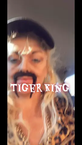 Tiger kind #fyp #halloween #tigerking #funny #halloweencostume 
