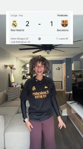 También Me encanta la canción favorita de lamine🤣🤣🤣 hala Madrid 🤫😎🤍🤍🤍🤍 #paratiii #viral #halamadrid #realmadrid #soccergirl 