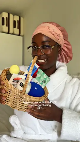 hygiene products i'll NEVER stop repurchasing part 7 🧖🏾‍♀️🫧 #pickleflipflops using: @medicube global zero pore pads, hypochlorous acid @Palmer's @NIVEA handcream   #hygienetips #bodycaretips #SelfCare #beautyhacks