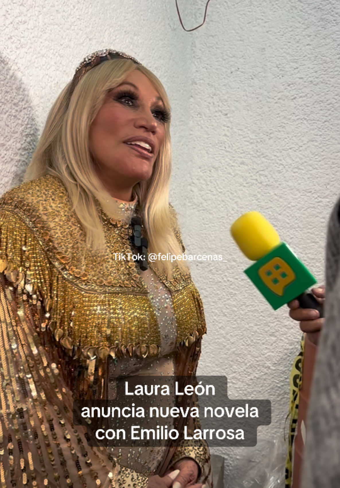 @Laura Leon anuncia su regreso a las telenovelas con el productor Emilio Larrosa, con quien hizo “Dos mujeres, un camino”, y “Mujeres engañadas”, además revela que lanzará nueva música.  . . . #LauraLeón #latesorito #Novelas #EmilioLarrosa #Morelia 