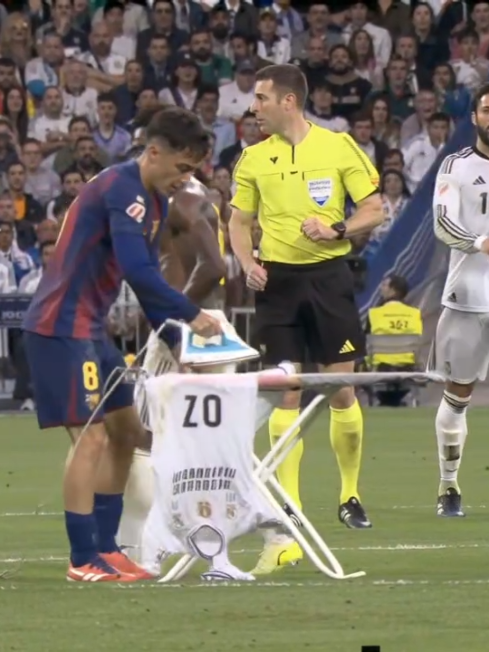 vinicius vs pedri today 🔥😂 #spaingoals #pedri #vinijr #fyp #realmadrid 