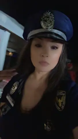 #mrsofficer #ladycop #copsoftiktok #halloween 