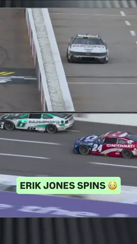 Erik Jones spins in the middle of the pit cycle. 📺: NBC and Peacock #martinsvillespeedway #nascar #nascarplayoffs #erikjones 