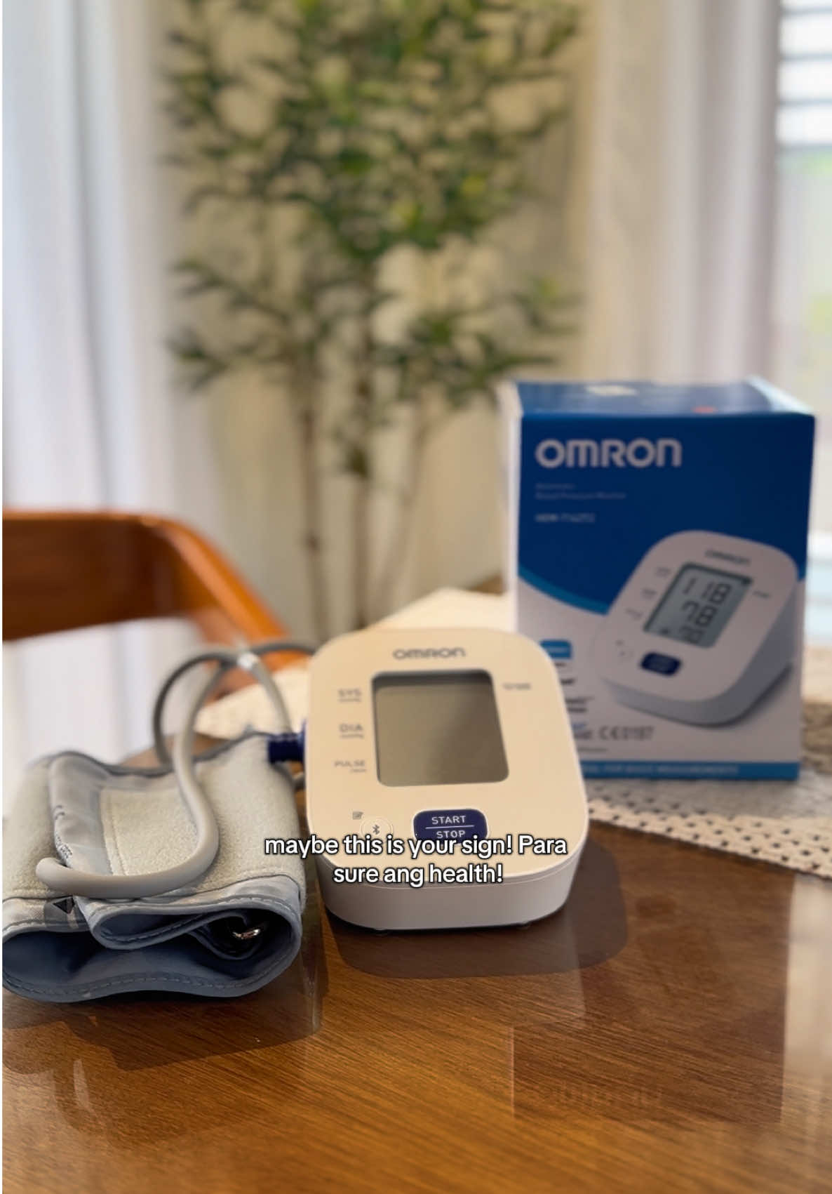 Health monitoring, anytime, anywhere! One-touch lang, makikita mo na agad ang BP mo. Get yours this 10.30! 🛒 #BeSureWithOMRON #SureAngHealth #OMRONPaydaySale #OMRONConnect 