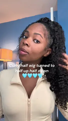 such a cute & easy hairstyle 💕💋! #halfwig #halfuphalfdown #curlyhair #curlyhairroutine 