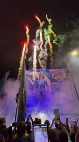 Presenti a Frattaminore per onorare i nostri amici del Napoli Club Frattaminore che hanno inaugurato questo fantastico murales per Diego! 💙 #napoli #sscnapoli #maradona 